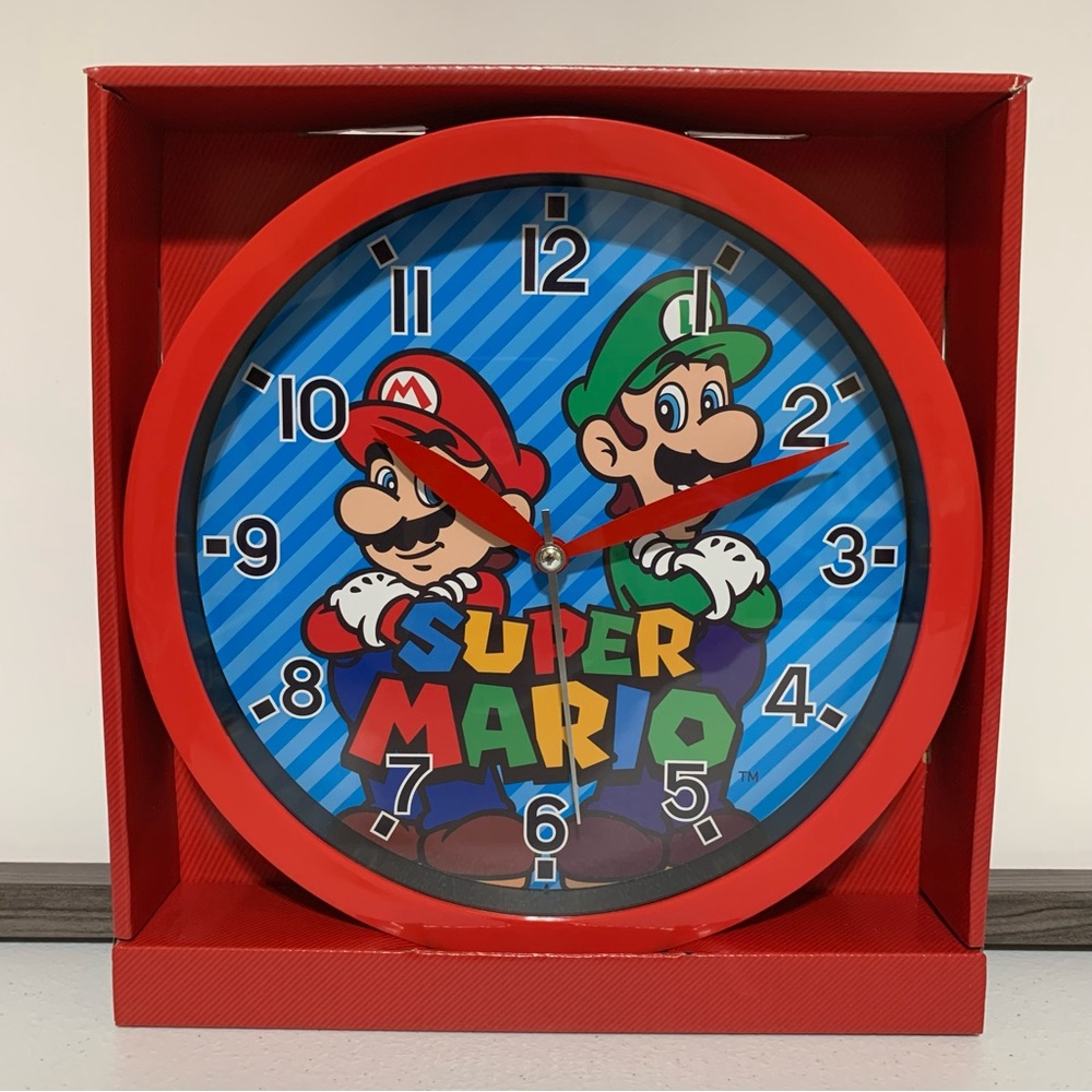 Nintendo Super Mario Bros. Mario & Luigi Analog Wall Clock-NIB